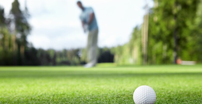 World's Largest Golf Outing - Put 2000px What a great putt out on the course!